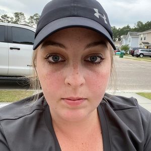 Meet your Posher, Courtney